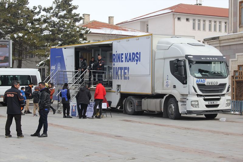 Simülasyon tırında gerçeği aratmayan 6.8 şiddetli deprem eğitimi