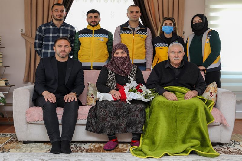 Van Büyükşehir Belediyesi yaşlıları yalnız bırakmadı