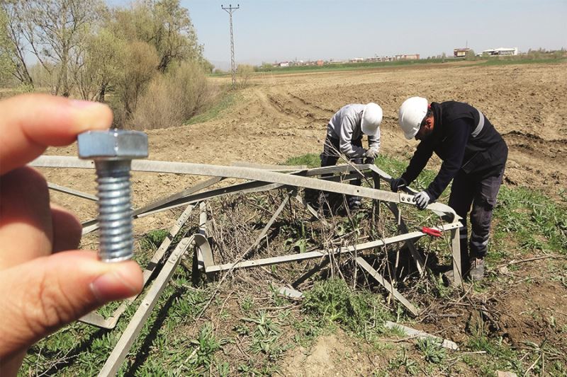 22 liralık cıvatayı çalan hırsızlardan 500 bin liralık zarar