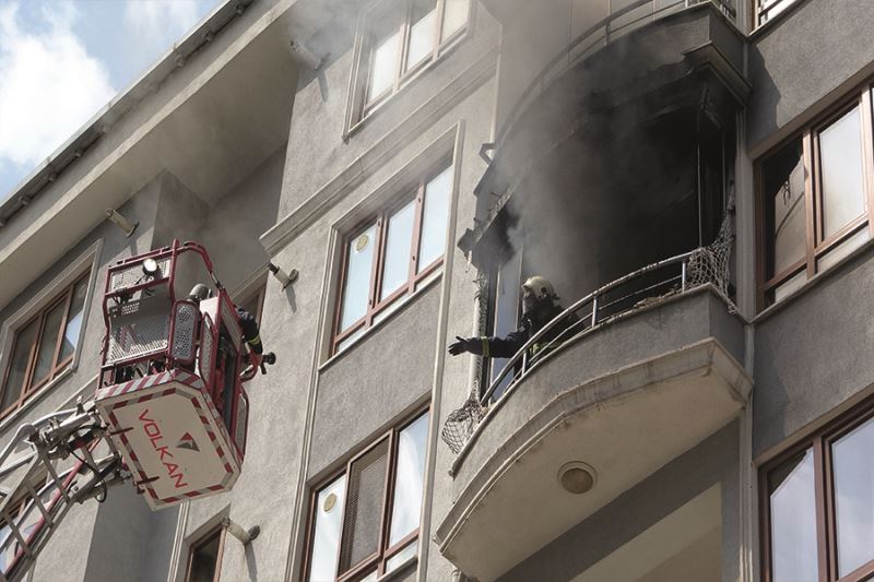 Van’da bir evde çıkan yangın korkuttu