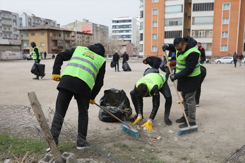 Van’da kapsamlı temizlik çalışması başladı