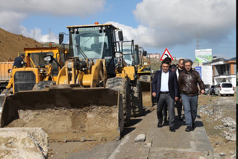 Genel Sekreter Çelikel, heyelan bölgesi ve Elmalık yolundaki çalışmaları inceledi