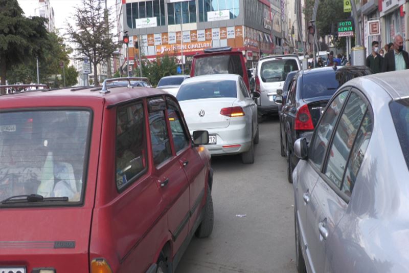 Trafik çilesi bitmek bilmiyor!