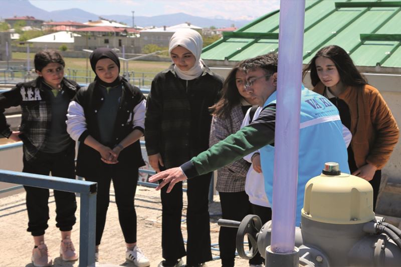 VASKİ, öğrencileri “Merkez İleri Biyolojik Atıksu Arıtma Tesisi”nde ağırladı