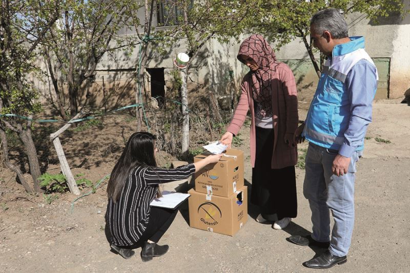 Van Büyükşehir Belediyesinden çölyak hastalarına glütensiz gıda kolisi