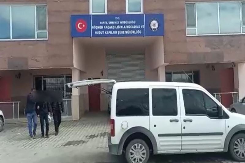 Van’da 4 organizatör tutuklandı