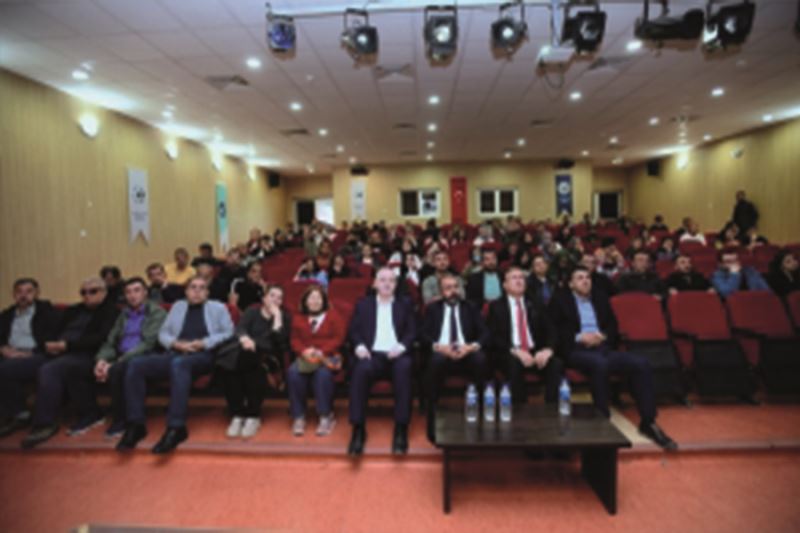 YYÜ’de ‘Van Gölü Havzası Kuşları’ Adlı Konferans Gerçekleştirildi