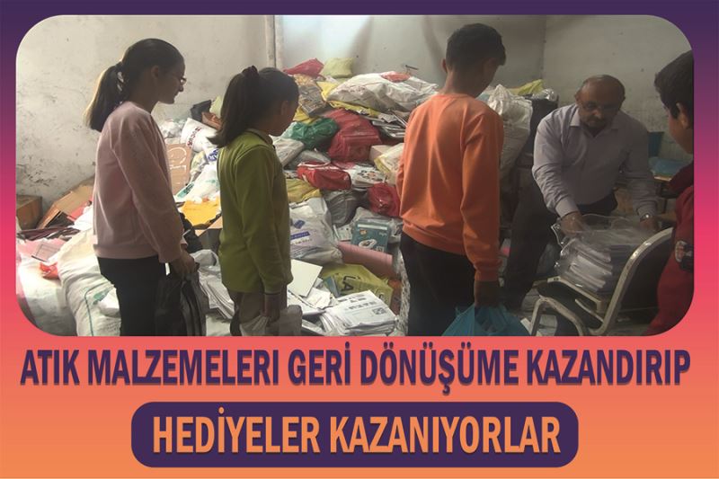 Atık malzemeleri geri dönüşüme kazandırıp hediyeler kazanıyorlar